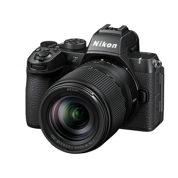 Nikon Z50II + SD Lexar 128GB - Varie Configurazioni - Garanzia 6 anni Nital - 18-140mm f/3.5-6.3 VR + SD LEXAR 128GB