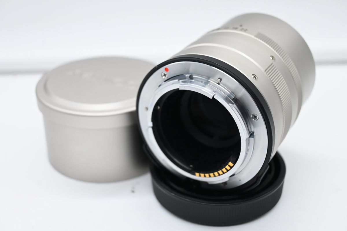 Zeiss Sonnar T* 90mm f/2.8 Contax G
