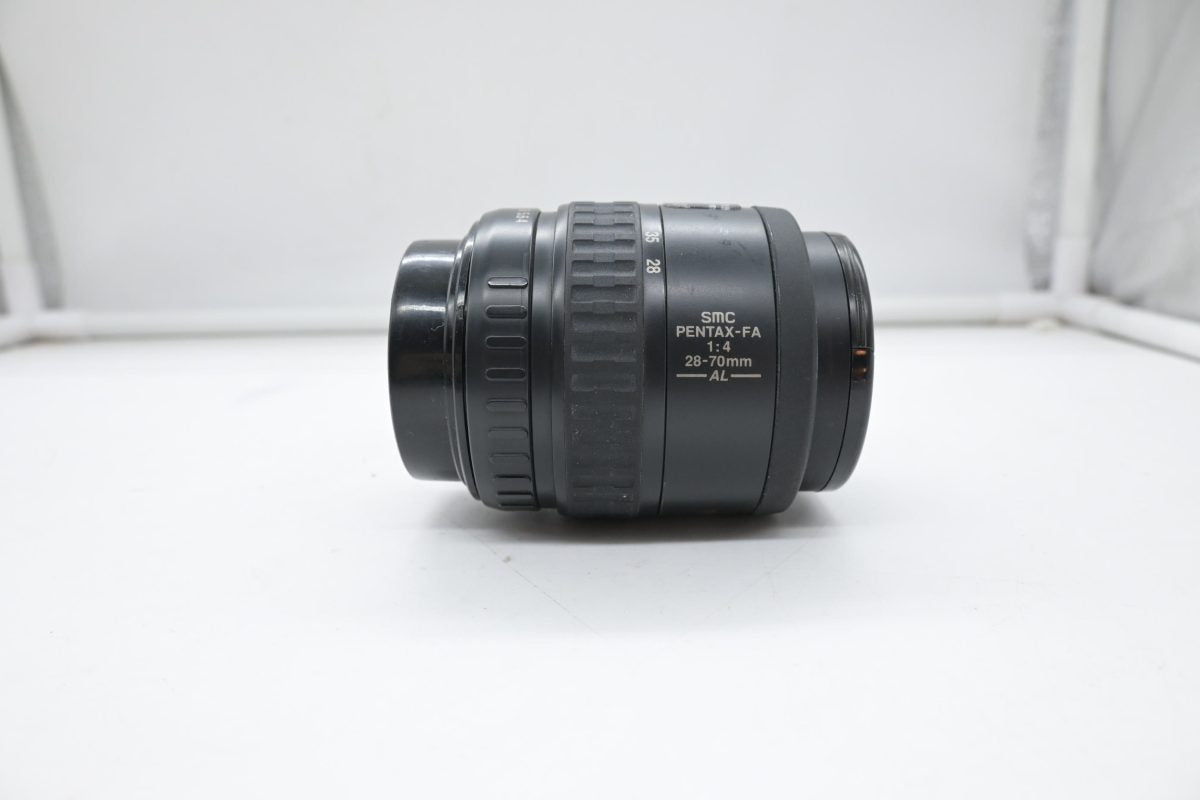 Pentax-FA 28-70mm f/4 AL