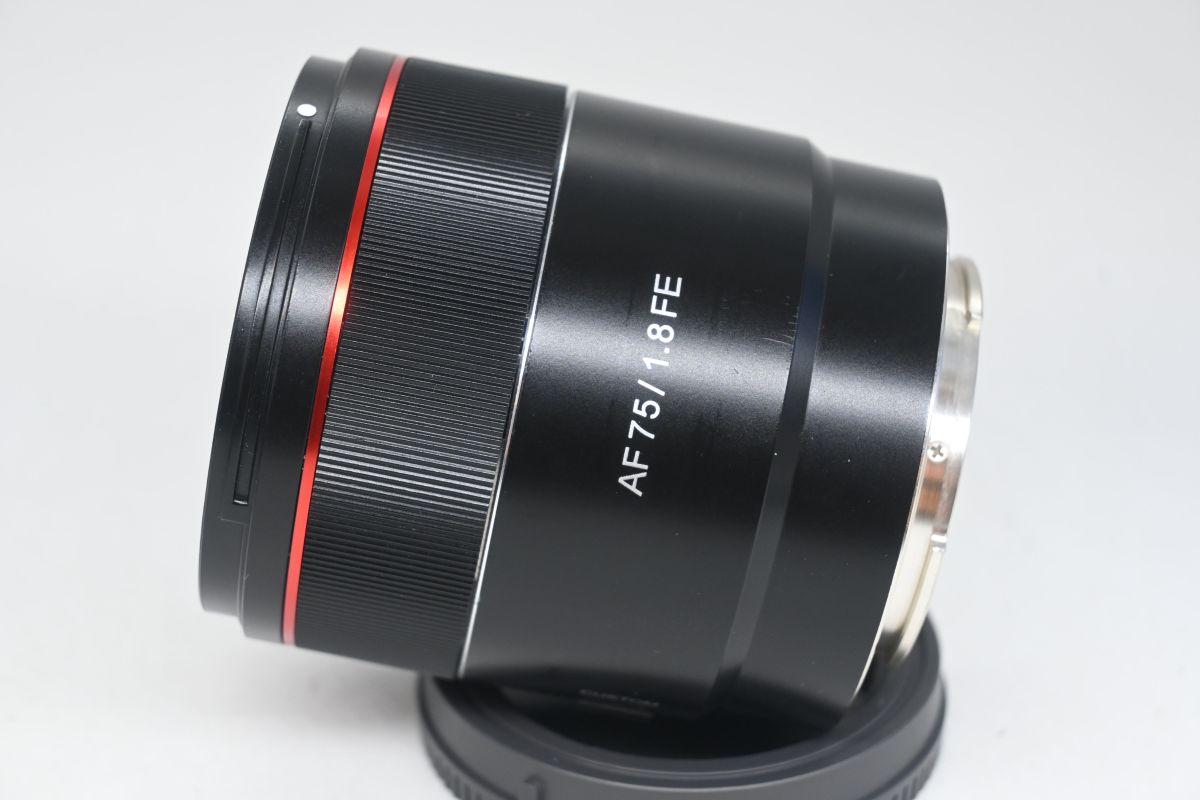 Samyang 75mm f/1.8 AF X Sony E