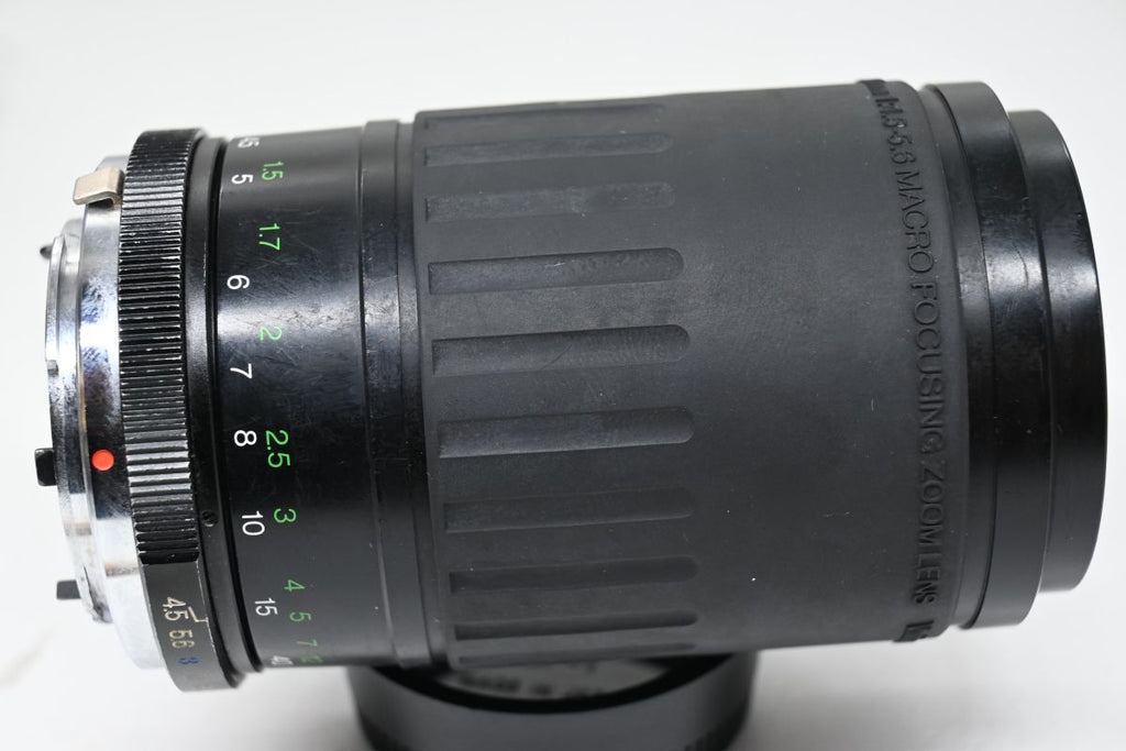 Vivitar 70-210mm f/4.5-5.6 Macro Focusing Zoom X Yashica