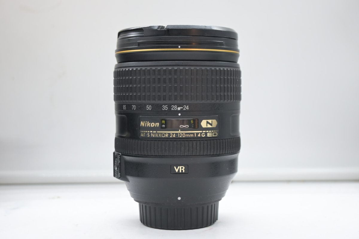 Nikon AF-S 24-120mm f/4 G ED VR