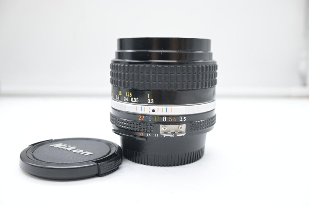 Nikon 28mm f/3.5