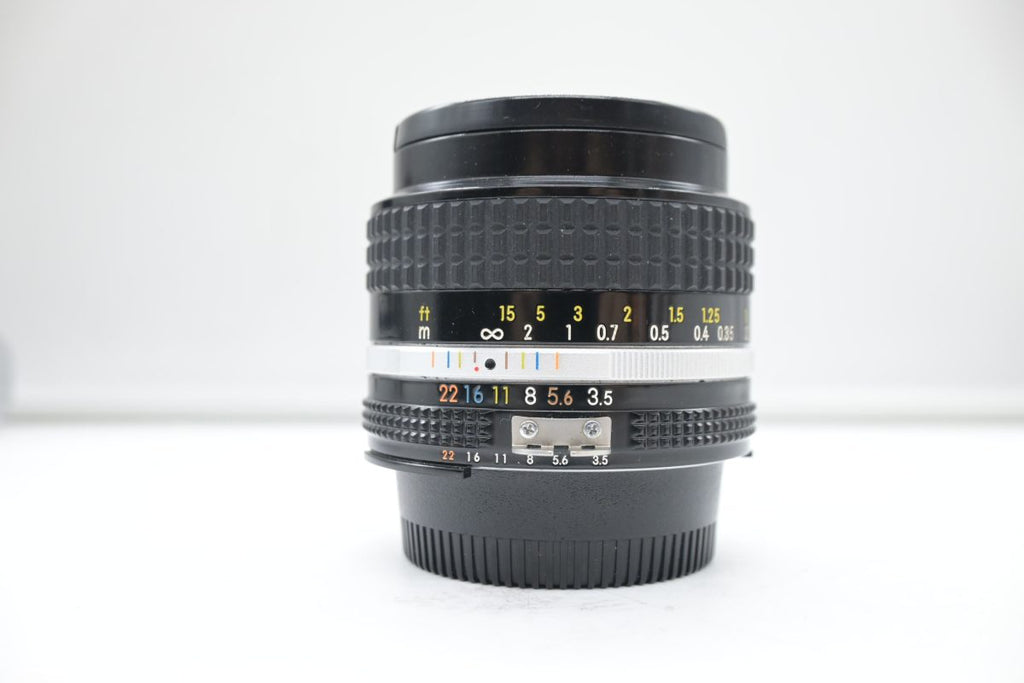 Nikon 28mm f/3.5
