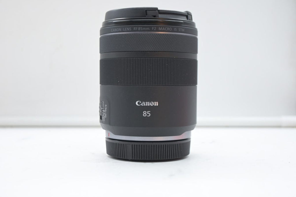Canon RF 85mm F2 Macro IS STM