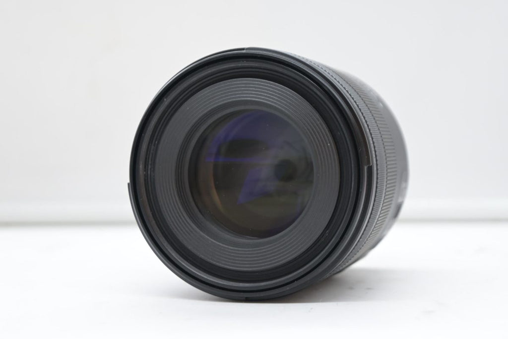 Canon RF 85mm F2 Macro IS STM