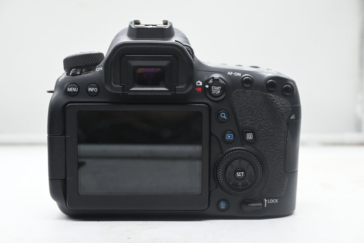 Canon EOS 6D Mark II