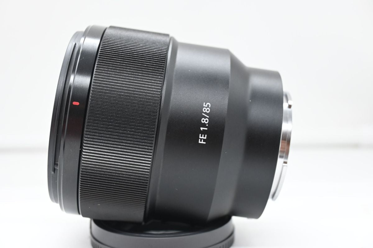 Sony FE 85mm f/1.8