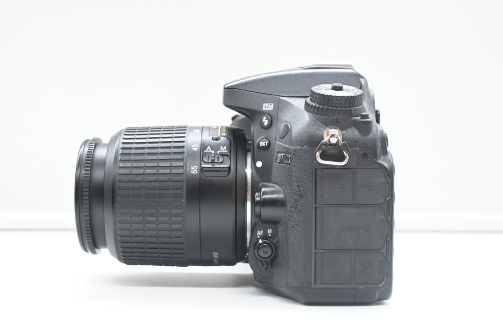 Nikon D7100 con 18-55mm