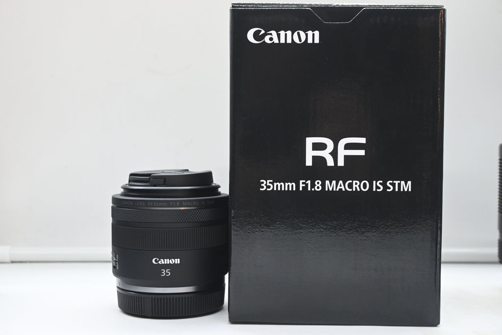 Canon RF 35mm f/1.8 Macro IS STM
