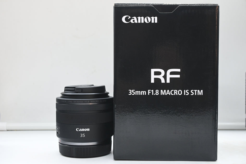 Canon RF 35mm f/1.8 Macro IS STM