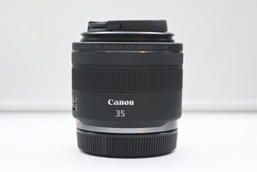 Canon RF 35mm f/1.8 Macro IS STM