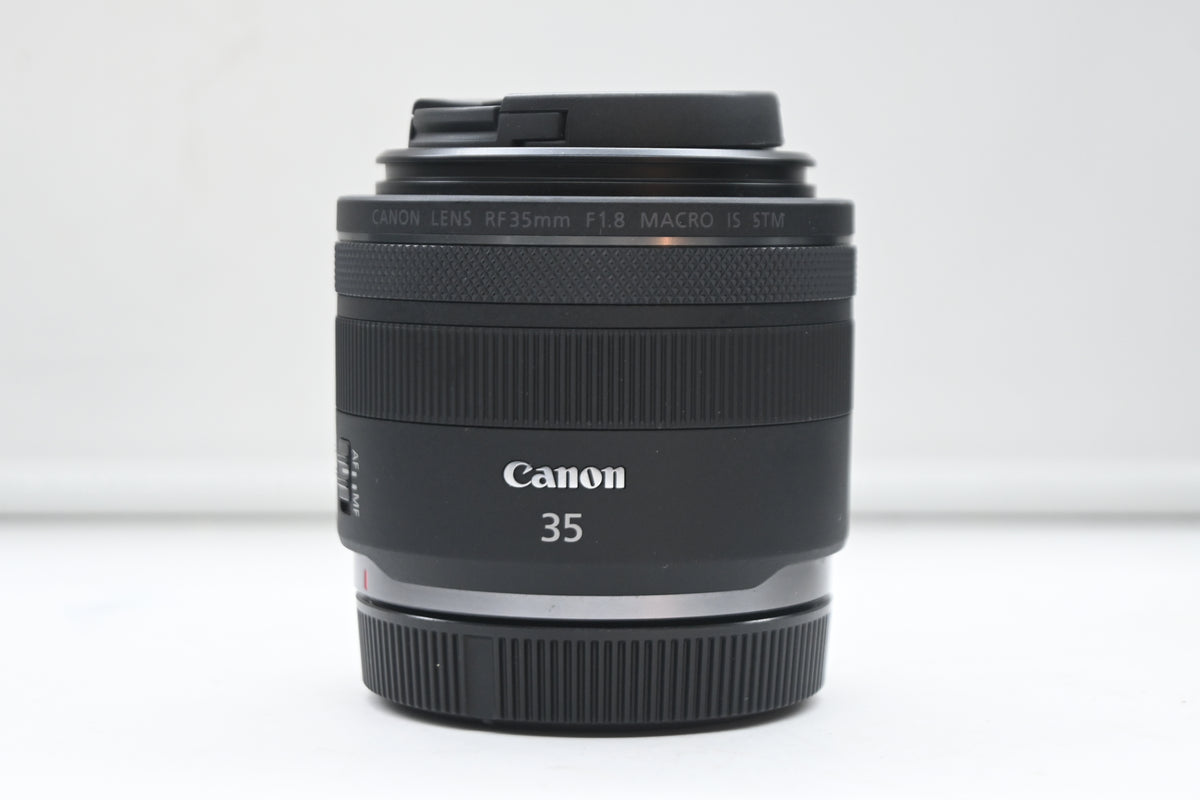 Canon RF 35mm f/1.8 Macro IS STM