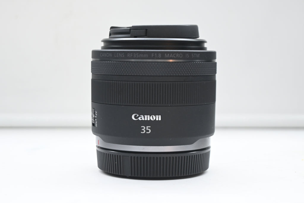 Canon RF 35mm f/1.8 Macro IS STM