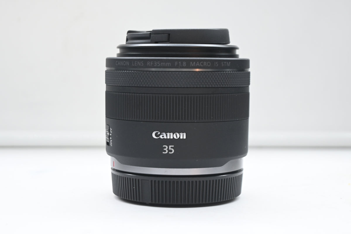 Canon RF 35mm f/1.8 Macro IS STM