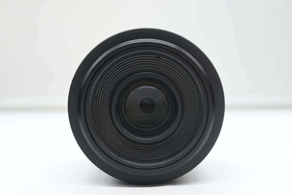 Canon RF 35mm f/1.8 Macro IS STM