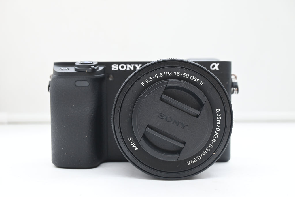 Sony ALPHA 6400 + 16-50mm f/3.5-5.6 II
