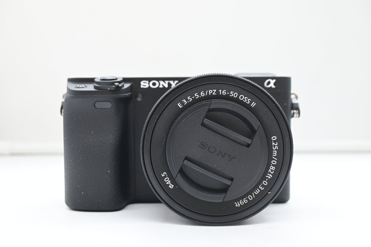 Sony ALPHA 6400 + 16-50mm f/3.5-5.6 II
