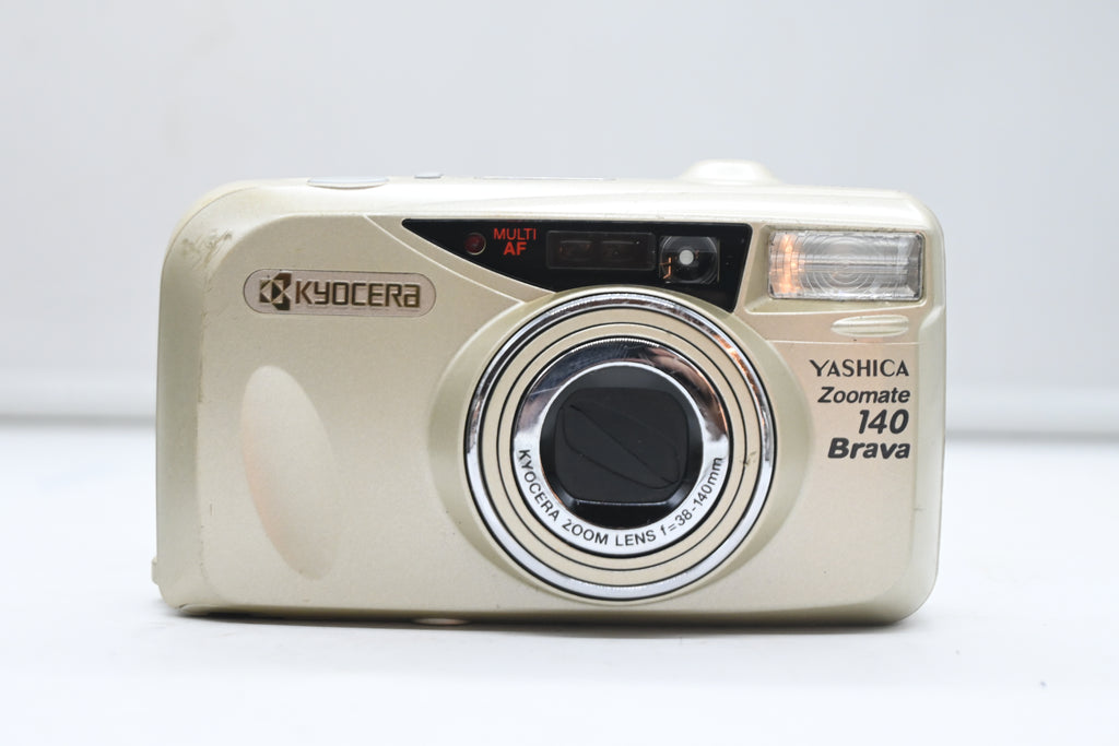 Yashica Zoomate 140 Brava