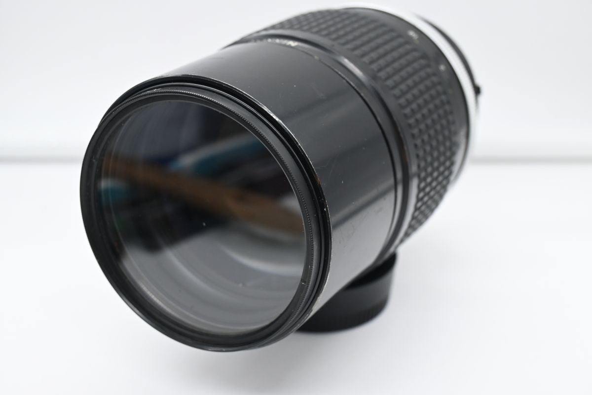 Nikon 180mm f/2.8