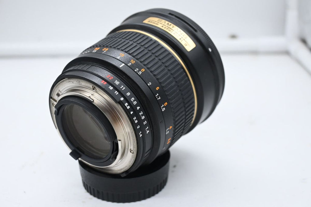 Samyang 85mm IF Aspherical  x Nikon