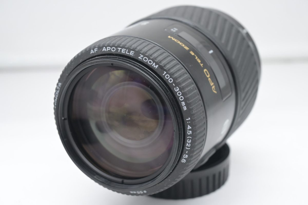 Minolta AF 100-300mm f/4.5-5.6 APO - Attacco Sony A