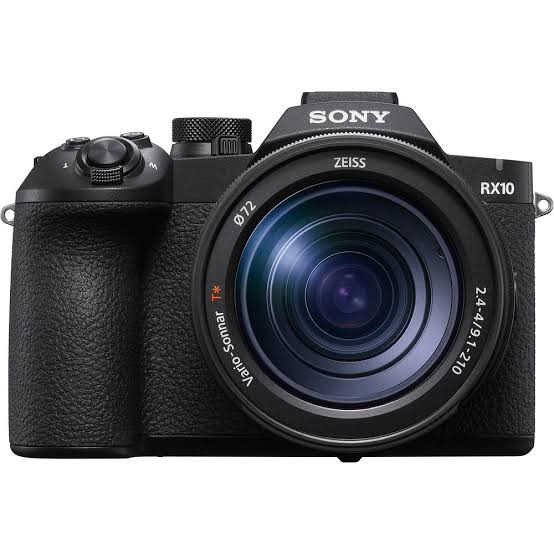 Sony RX10 V  - Garanzia Sony 2+1 Italia - CASHBACK STUDENTI 100€ FINO AL 30/06/27