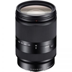 Sony E 18-200mm LE F3.5-6.3 OSS – Garanzia 2+1 Sony Italia