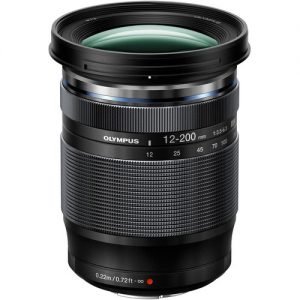 Olympus M.Zuiko Digital ED 12-200mm f/3.5-6.3 – Garanzia Polyphoto – CASHBACK  200€ FINO AL 01/06/25