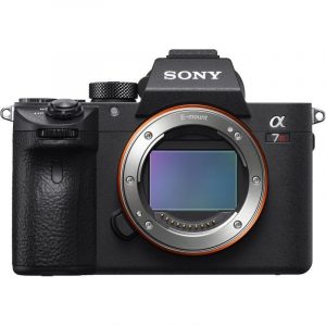 Sony a7R III A – Garanzia 2+1 Sony Italia – Trade In -300€ fino al 30/09/2023