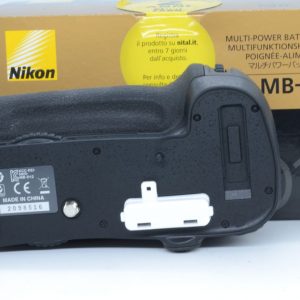 Nikon MB-D12