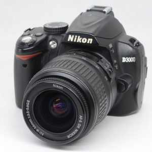 Nikon D3000 con 18/55