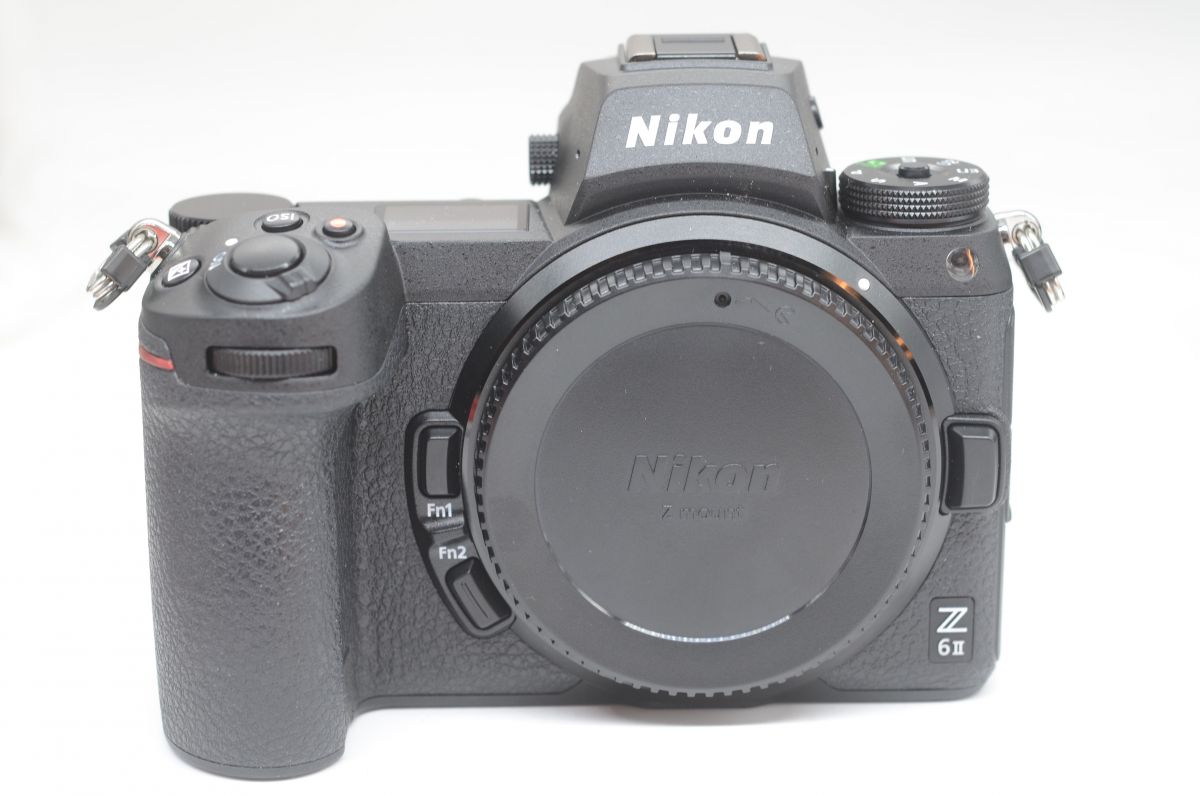 Nikon Z6 II con Impugnatura