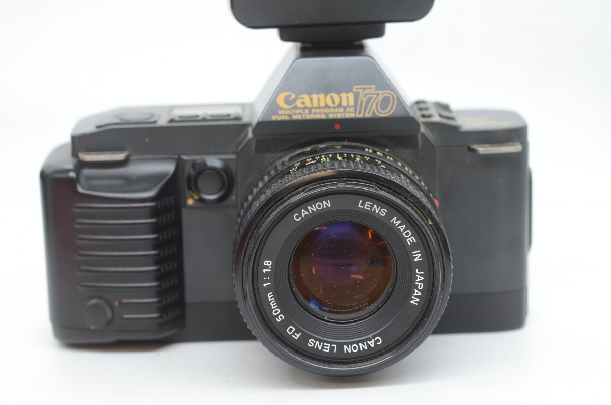 Canon T70 con 50mm f 1,8 + Flash 244