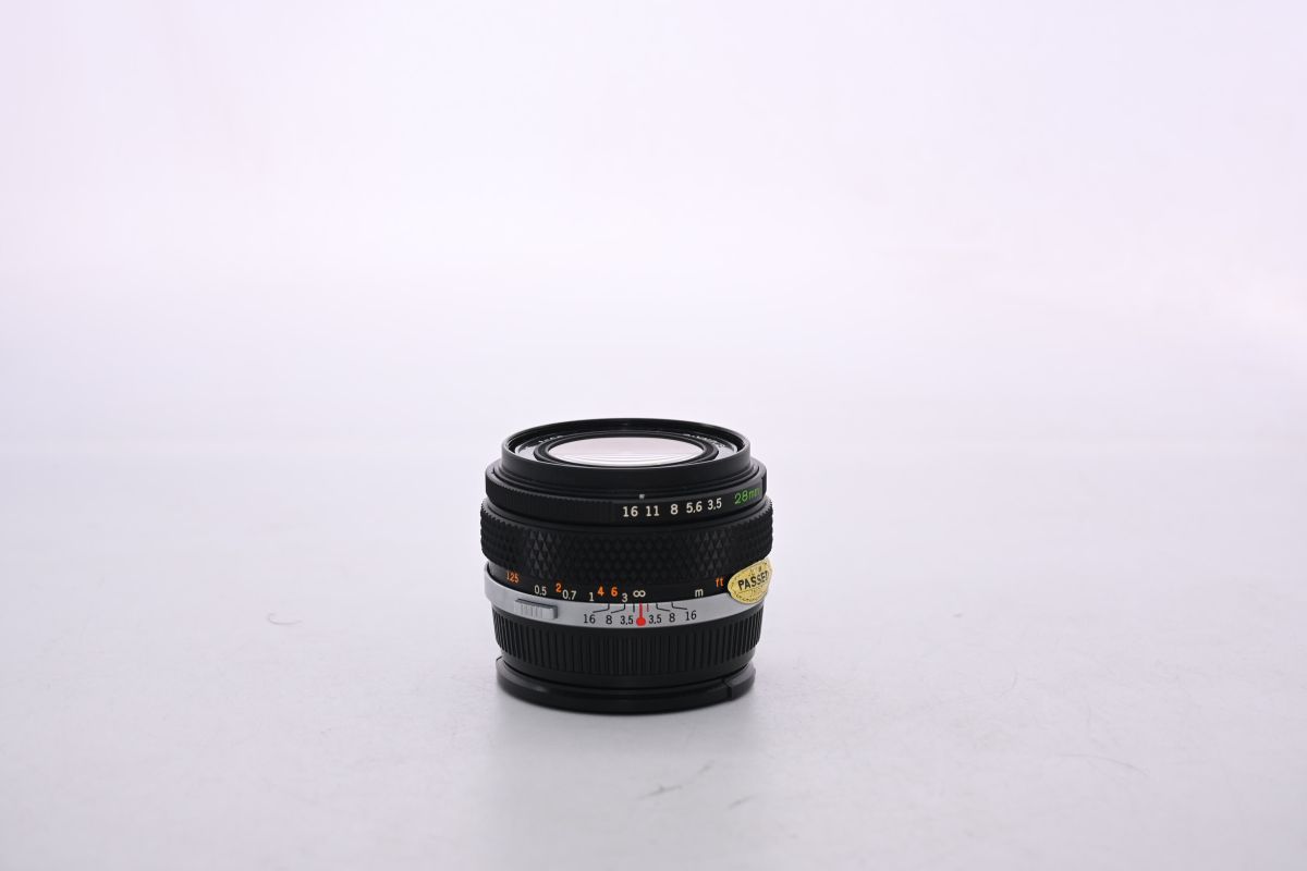Olympus  Zuiko 28mm F/3.5