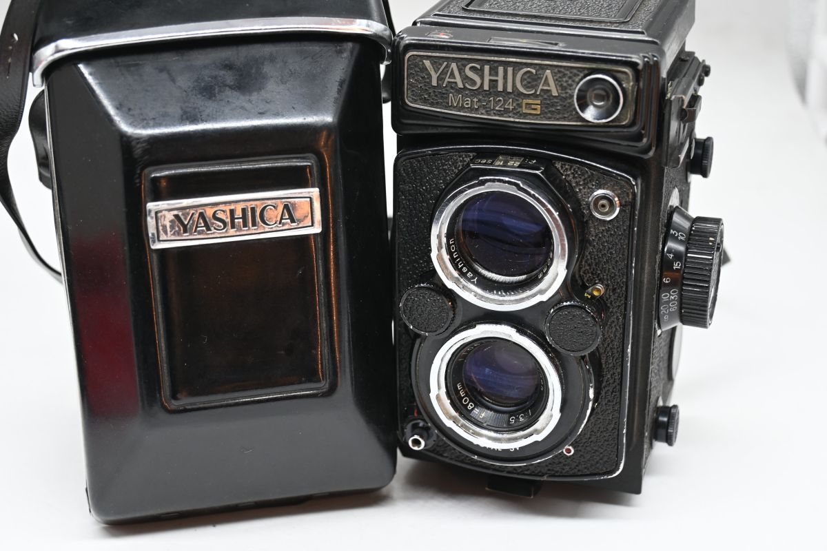 Yashica Mat-124G + Borsa