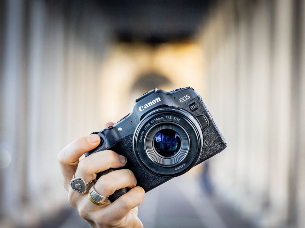 Canon EOS R8 – Garanzia Canon Italia ( Ordinala )