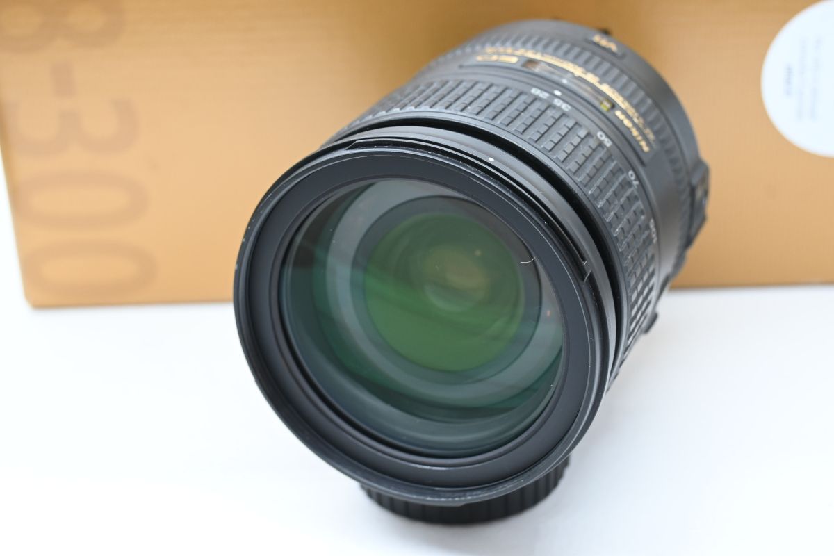 Nikon AF-S 28-300mm f/3.5-5.6 G ED VR