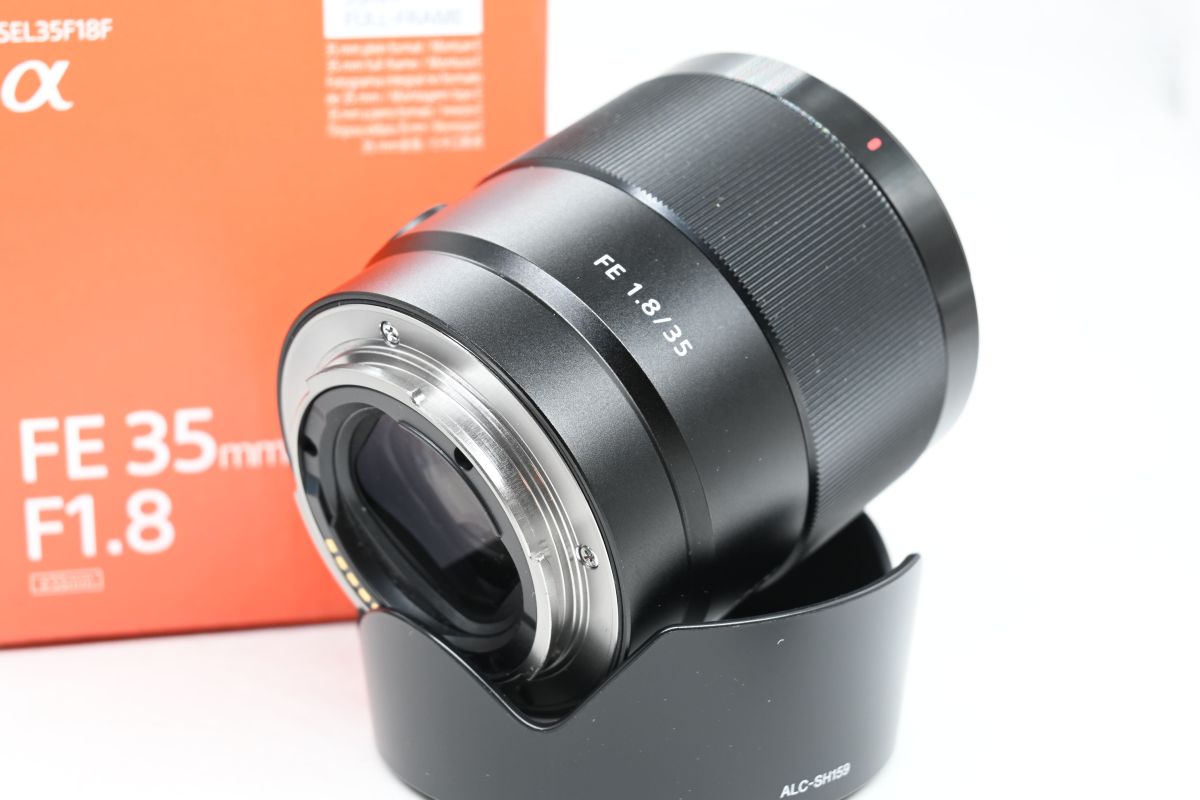 Sony FE 35mm f/1.8