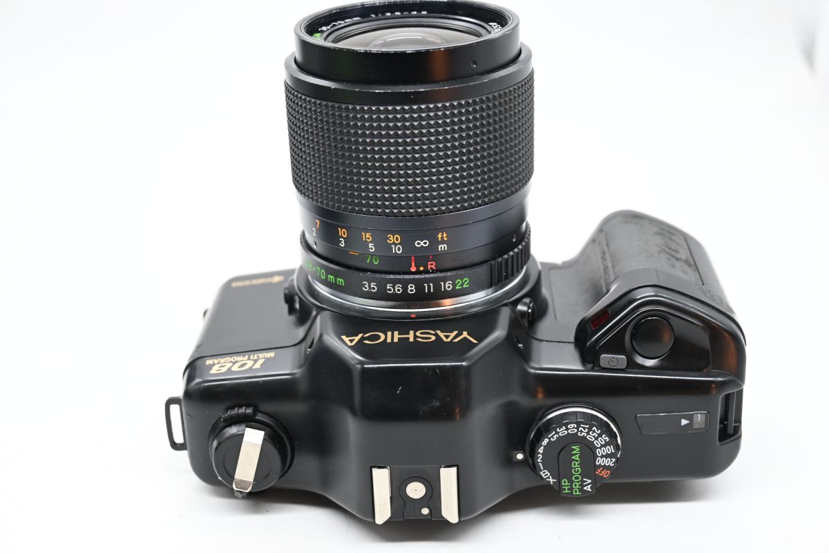 Yashica 108 MC Zoom 35-70