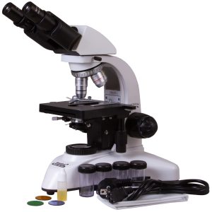 Microscopio binoculare Levenhuk MED 20B