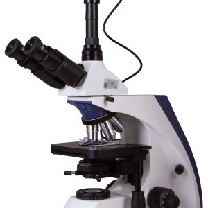 Microscopio trinoculare digitale Levenhuk MED D30T
