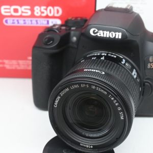 Canon 850D con 18/55 is stm