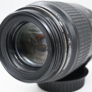 Canon EF 100mm f/2.8 Macro USM