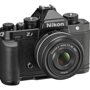 Nikon ZF + SD LEXAR 128GB – Garanzia 4 anni Nital