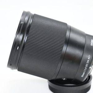 Sigma 16mm f/1.4 DC DN C x Sony