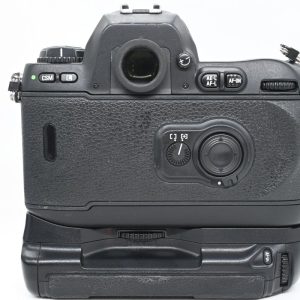 Nikon F100 + Impugnatura