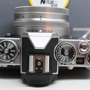 Nikon Z fc con 16/50