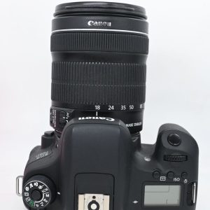 Canon 760D con 18/135 IS USM
