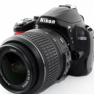 Nikon D3000 con 18/55 VR